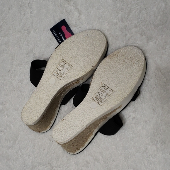 Size 7.5 wedge shoes NWT - Picture 3 of 4